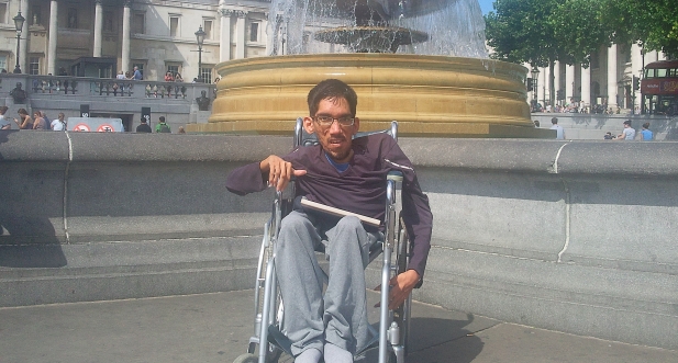 Atteint de dystrophie musculaire, Keshav Bundhoo milite pour la mobilité des handicapés