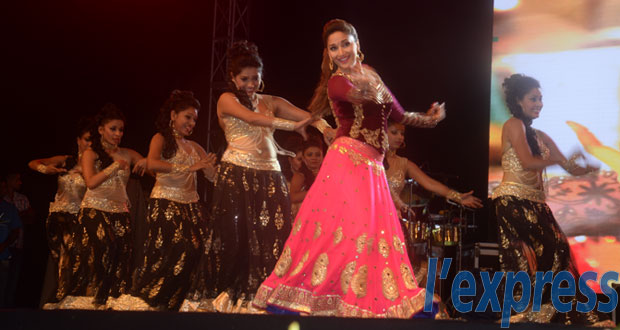 Divali Nite: spectacle éclair de Madhuri Dixit au stade Anjalay