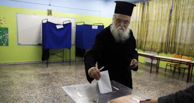 Les électeurs grecs aux urnes pour un scrutin historique