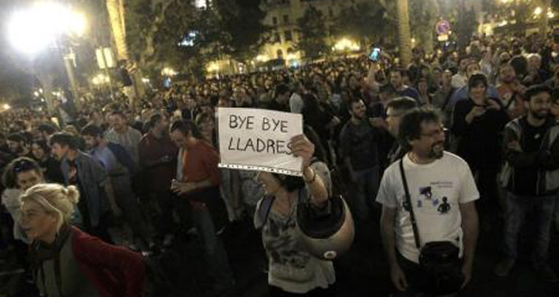 La droite espagnole punie dans les urnes, Madrid en suspens