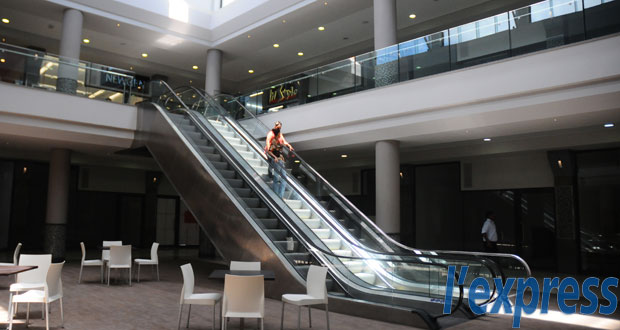 Shopping malls: les raisons de la chute