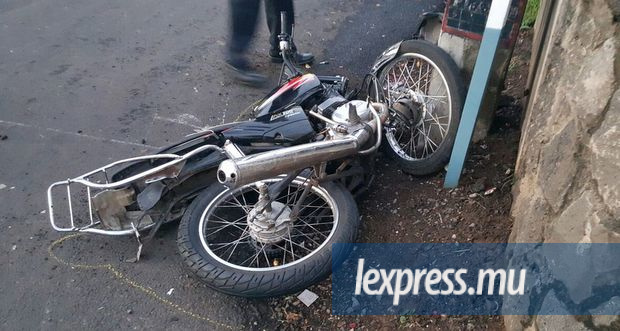 Accident à Flic-en-Flac : un motocycliste meurt sur le coup 