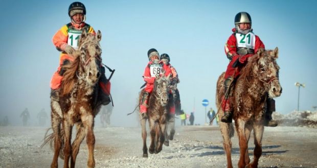 En Mongolie, le rêve des enfants-jockeys peut tourner au cauchemar