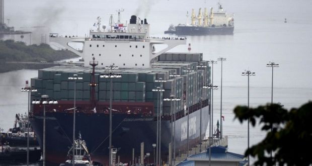 Panama: un porte-conteneur chinois inaugure le canal élargi
