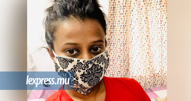 Solidarité: elle fabrique des masques pour les soignants et la police