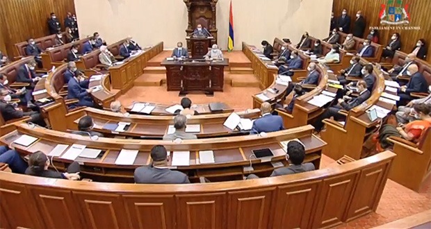 [Live] Parlement: pas de question, de l’action et une motion de blâme