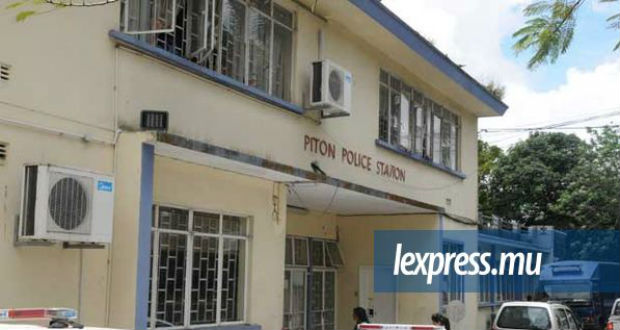Piton: un inspecteur de police consigne une «precautionary measure» contre un présumé escroc 