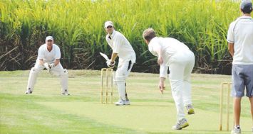 Les matches de cricket se déroulent souvent sur le terrain national de cricket les week-ends, à Belle-Vue Maurel.