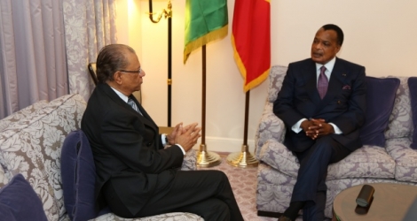 Tête-à-tête entre Navin Ramgoolam et Denis Sassou Nguesso, le président du Congo, à Washington, hier.