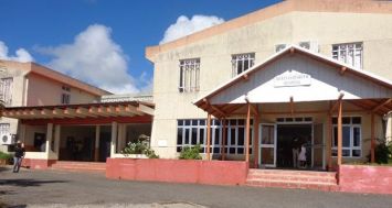  Une habitante de Rodrigues a donné naissance à des triplés à l’hôpital Queen Elizabeth, lundi. Ces derniers sont décédés une heure après.
