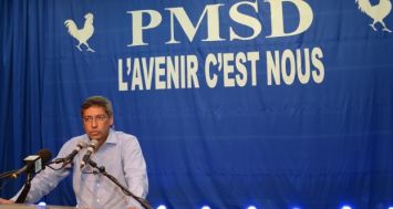  Xavier Luc Duval en parlant de Bérenger: «Si li vinn premier ministre li pou fer nou vinn bourik»