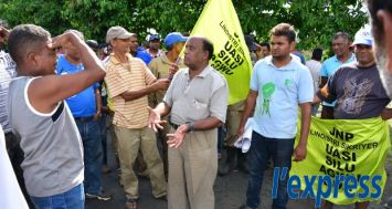  Une décision à propos de la grève dans l’industrie sucrière sera prise après le week-end, a annoncé Navin Ramgoolam ce samedi 22 novembre.