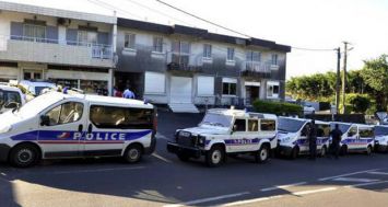 La police réunionnaise est activement à la recherche d’un Mauricien. Il est accusé d’être le cerveau d’un vol chez une nonagénaire.