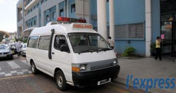 Deux ouvriers ont été conduits à l’hôpital Jeetoo, après un accident survenu le lundi 2 février. L’un d'eux n’a pas survécu à ses blessures.