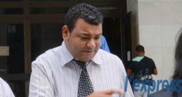 Après sa comparution en cour intermédiaire ce lundi 6 avril, le constable Laboudeuse, arrêté dans le cadre de l’enquête sur la mort d’Iqbal Toofany, a été libéré.