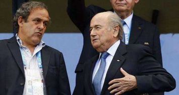 Exit Sepp Blatter (à dr.), arrivée de son ami Michel Platini ?