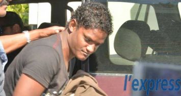 James Ramasawmy, le suspect arrêté dans le meurtre de la petite Eleana Gentil à son arrivée aux Casernes centrales, mercredi 8 juillet.