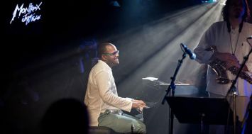 Jerry Léonide, le virtuose mauricien, a charmé son public au Montreux Jazz festival (Crédit photo : Marc Ducrest/MJF 2015).