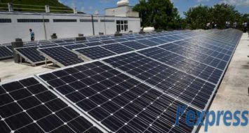 Pour produire leur propre courant, les foyers pourront recourir à l’installation de panneaux photovoltaïques.