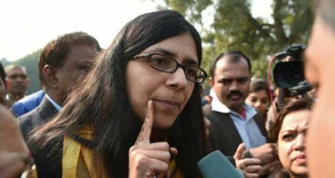 Swati Maliwal, présidente de la Commission des femmes de Delhi, à l'origine du recours contre la libération du plus jeune condamné dans le viol collectif et le meurtre d'une étudiante, le 21 décembre 2015 devant la presse à New Delhi. [Photo: AFP]