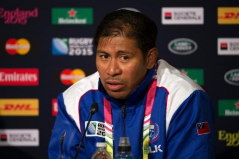 AFP/AFP - Alama Ieremia, alors entraîneur assistant des Samoa, en conférence de presse lors du Mondial de rugby, le 2 octobre 2015 à Milton Keynes
