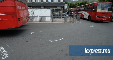 L’emplacement où la victime a été percutée par un autobus à la gare Victoria ce mercredi 20 janvier.