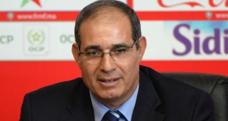 Le Marocain Badou Zakin, alors sélectionneur de l'équipe du Maroc de football, en conférence de presse, le 2 mai 2014 à Rabat