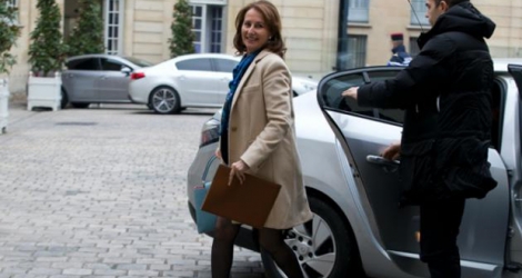 La ministre de l'Ecologie et de l'Energie, Ségolène Royal, à son arrivée à Matignon le 18 février 2016 à Paris