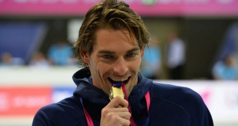 Camille Lacourt médaillé d'or 100 m dos aux Championnats d'Europe de natation, le 19 mai 2016