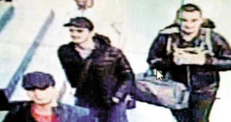 Capture d'une video de CCTV fournie le 30 juin 2016 par la police turque, des trois kamikazes de l'attaque à l'aéroport d'Istanbul 