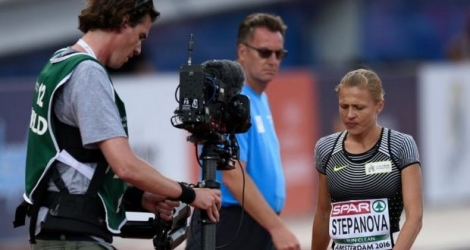 La Russe Yuliya Stepanova après son élimination aux Championnats d'Europe d'athlétisme à Amsterdam, le 6 juillet 2016 