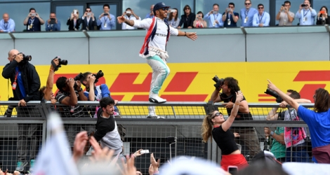 Lewis Hamilton se rapproche de la première place au classement général.