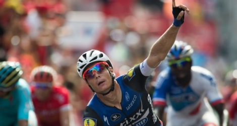 Le Belge Gianni Meersman (Etixx) franchit en vainqueur la ligne d'arrivée de la 5e étape de la Vuelta 171,3 km entre Viveiro et Lugo, le 24 août 2016 .
