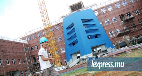 Les emprunts de l’étranger ont permis la réalisation de divers projets de développement (ici, la construction du nouveau quartier général de la MBC en 2010).