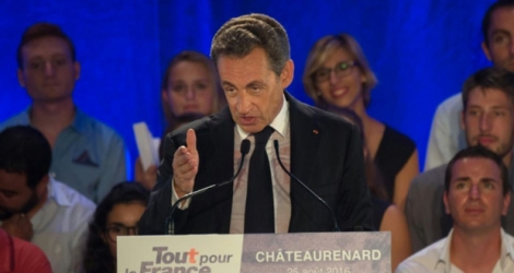 L'ex-président et candidat à la primaire de droite, Nicolas Sarkozy, lors de son premier meeting à Châteaurenard, le 25 août 2016.