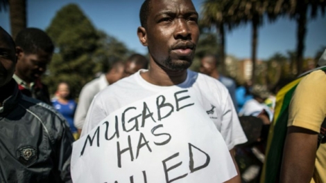 Les opposants au président Mugabe s'apprêtent à défiler à nouveau .