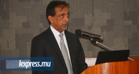 Navin Beekharry a commenté la révocation du CEO de MK, Megh Pillay, lors d’un atelier de travail, au siège de l’ICAC, à Réduit, jeudi 10 novembre.