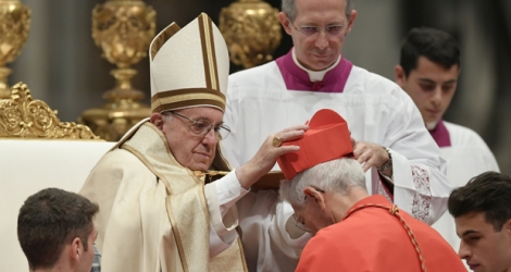 Mgr Piat a reçu sa barrette et son anneau de cardinalat du Pape Francois 1er à Rome, samedi 19 novembre.Mgr Piat a reçu sa barrette et son anneau de cardinalat du Pape Francois 1er à Rome, samedi 19 novembre.