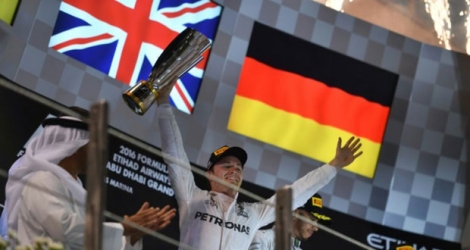 Le pilote de F1 allemand Nico Rosberg sacré champion du monde, le 27 novembre 2016 à Abou Dhabi.