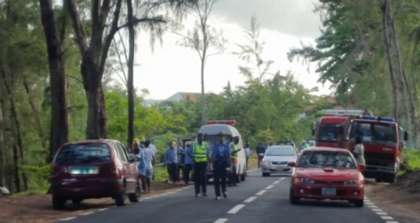 (Photo envoyée par un internaute) Un accident est survenu à Pomponette. Deux personnes seraient mortes sur le coup.