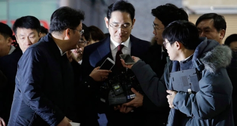 L'héritier du groupe Samsung, Lee Jae-Yong, au centre.