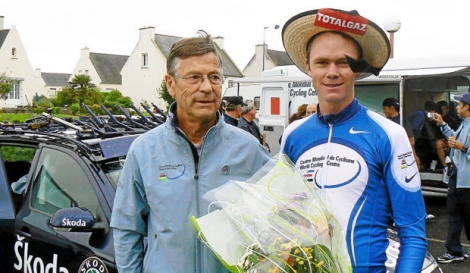 Michel Thèze (à g.) est celui qui a formé le triple vainqueur du Tour de France et lauréat du Tour de Maurice 2006, Chris Froome (ici à ses côtés).