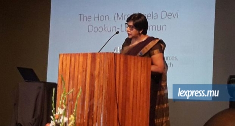 La ministre de l'Education Leela Devi Dookun-Luchoomun a pris la parole au lancement du campus virtuel du MIE au MGI à Moka le 8 février.