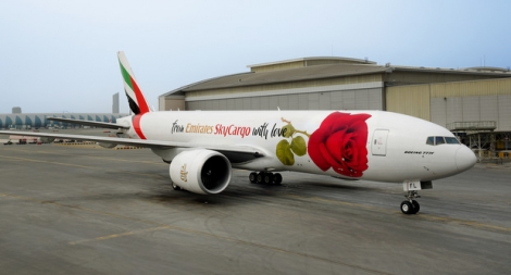 Un avion cargo d'Emirates SkyCargo s'est mis aux couleurs de la St-Valentin en ce 14 février 2017.