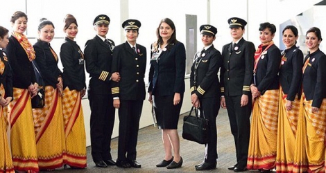 La compagnie aérienne opérera plusieurs autres vols uniquement féminins cette semaine à l'occasion de la Journée de la Femme.
