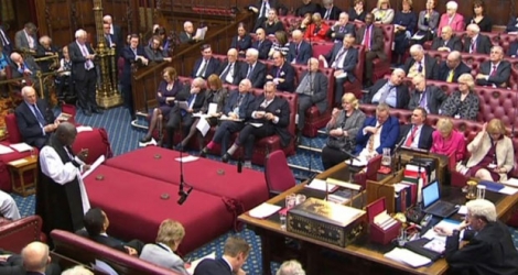Capture vidéo de la télévision du Parlement britannique lors du vote sur l'amendement au projet de loi sur l'activation du Brexit le 7 mars 2017.