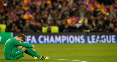 La tristesse du gardien allemand du Paris SG Kevin Trapp après la défaite historique au Camp Nou (6-1), synonyme de l'élimination en Ligue des champions par le FC Barcelone, le 8 mars 2017 .