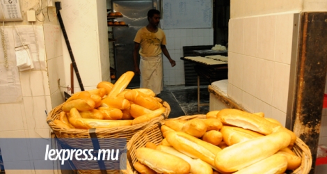 Pour pouvoir embaucher un étranger, les boulangeries doivent recruter un Mauricien, stipule le nouveau règlement.