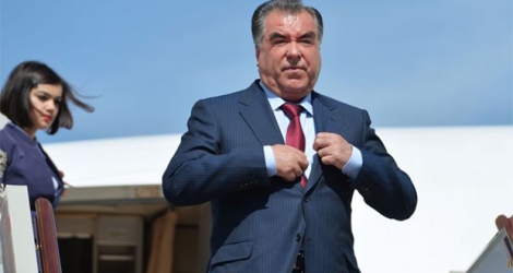 L'autoritaire président tadjik Emomali Rakhmon, qui dirige le pays depuis 1992, a ordonné en 2015 la construction d'un théâtre de 100 millions de dollars appelé à devenir le plus grand d'Asie centrale.