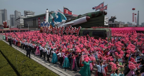 La Corée du Nord a échoué dimanche à effectuer un nouveau tir de missile, moins de 24 heures après une gigantesque parade militaire.